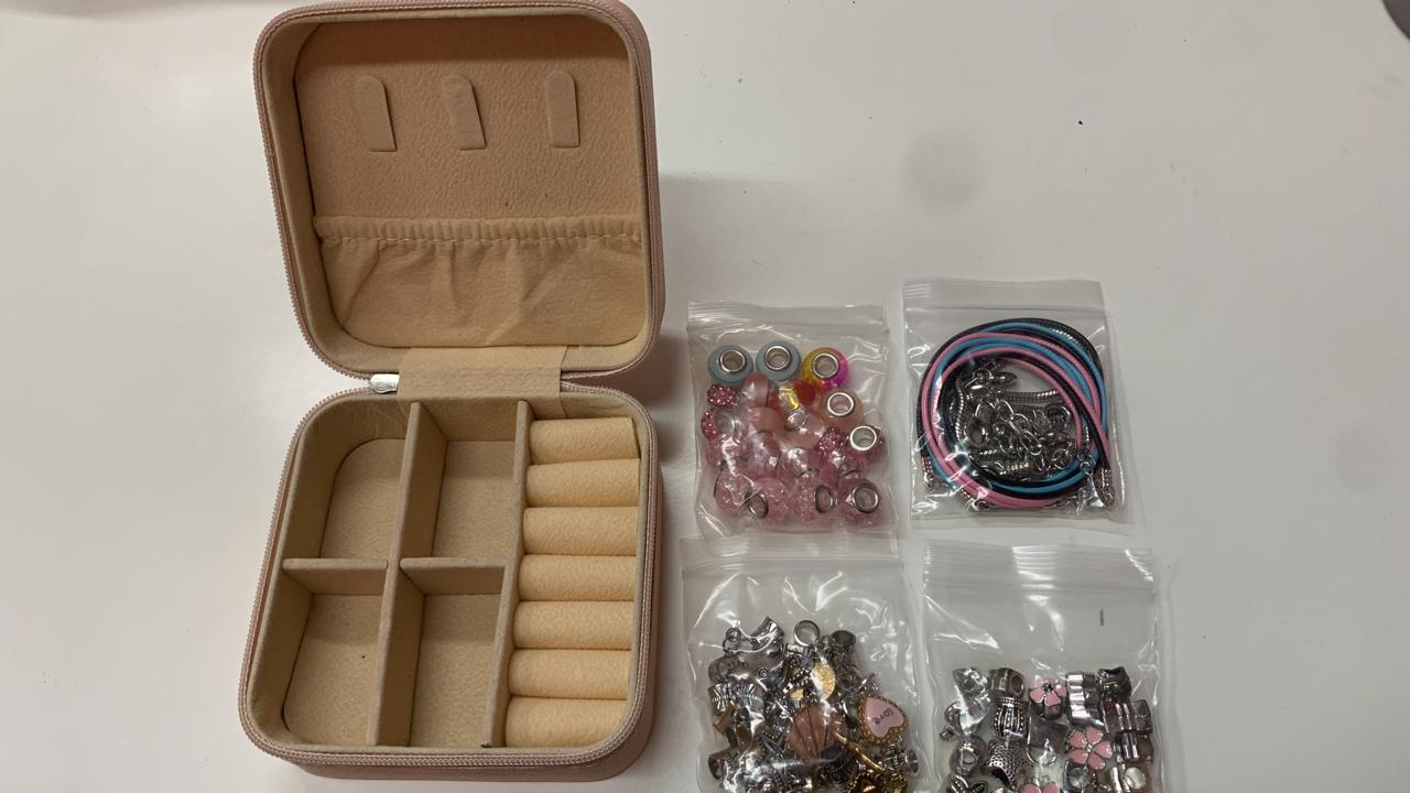 Set de joyero y joyas tipo pandora